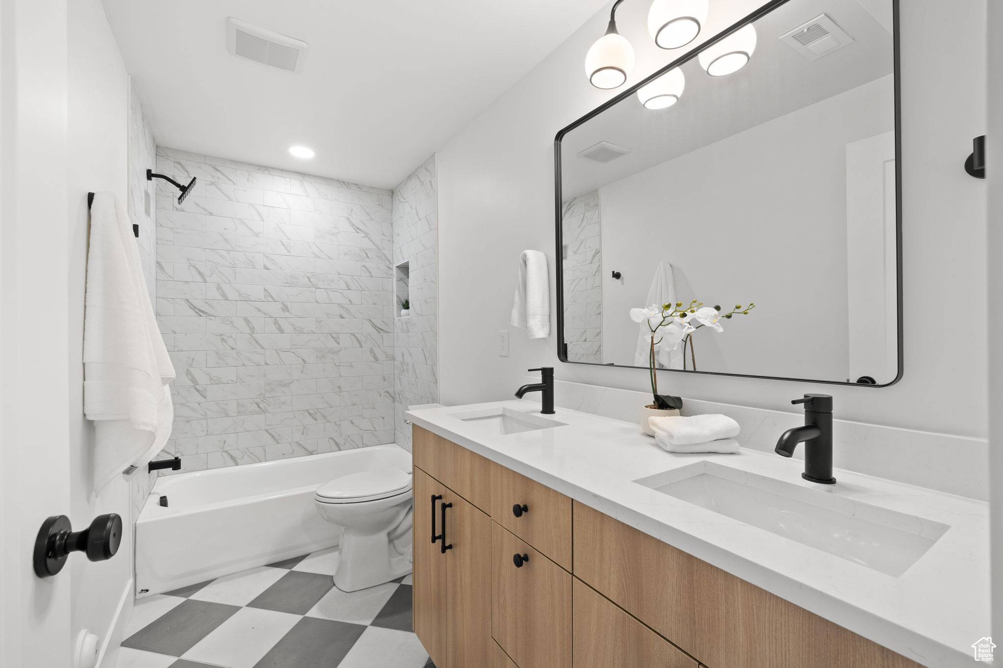 EAST WATERLOO - Residential