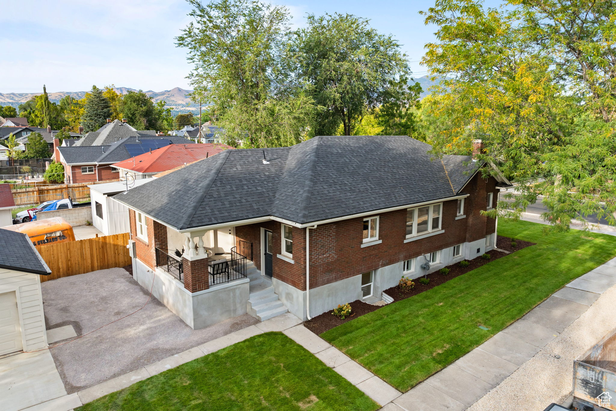EAST WATERLOO - Residential