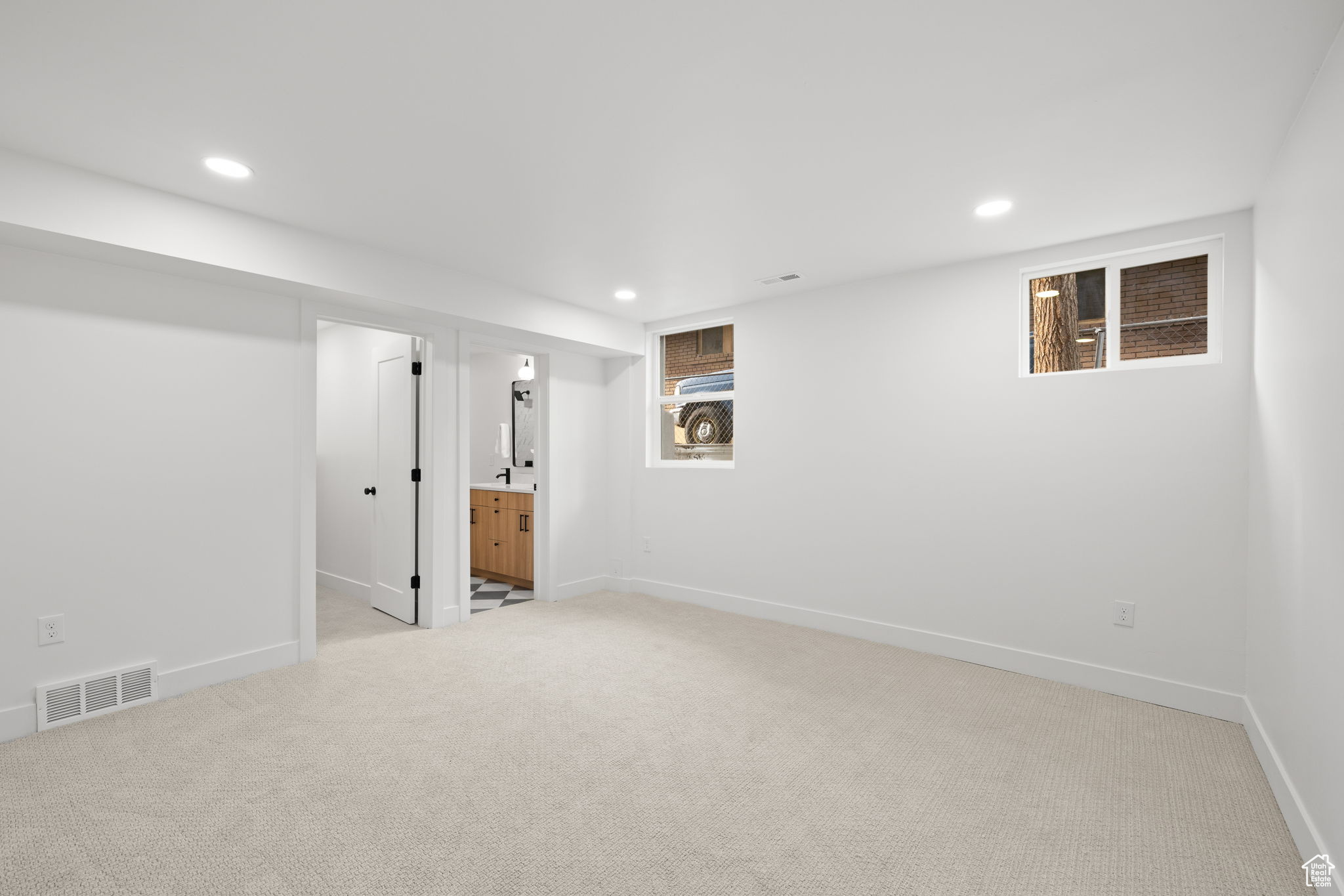 EAST WATERLOO - Residential