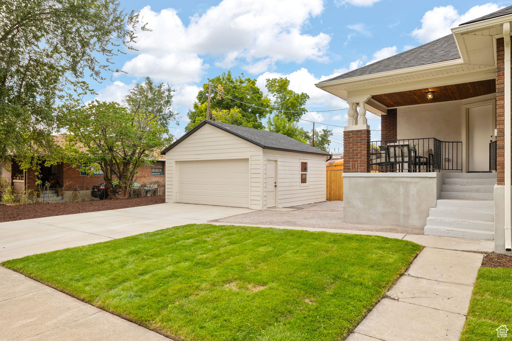 EAST WATERLOO - Residential