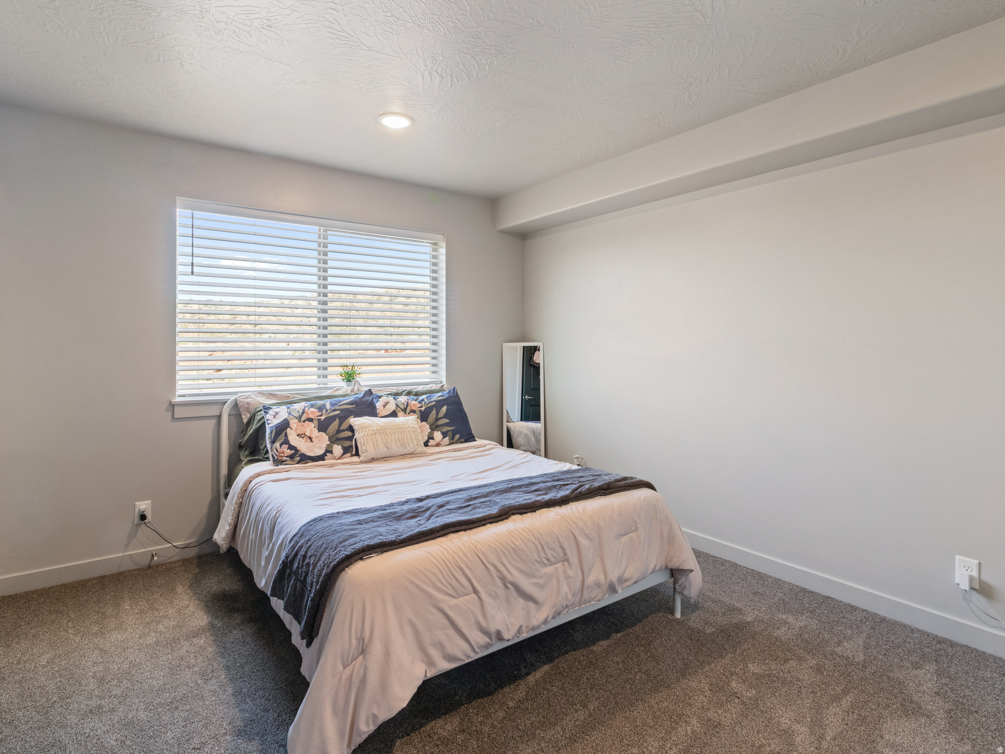 LONE ROCK CONDOS - Residential