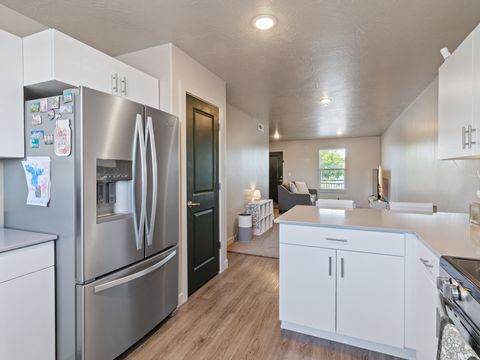 Tiny photo for 133 ROCK CANYON ST, Hurricane, UT 84737 (MLS # 2155337)
