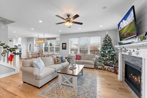 Tiny photo for 756 S 900 E, Orem, UT 84097 (MLS # 2126591)