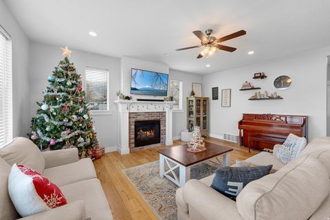 Tiny photo for 756 S 900 E, Orem, UT 84097 (MLS # 2126591)