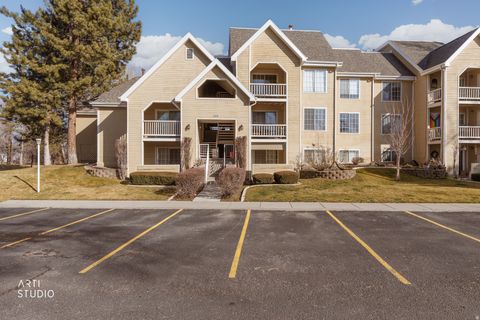 Photo of 1190 E WATERSIDE Cv S #10, Cottonwood Heights, UT 84047 (MLS # 2137312)