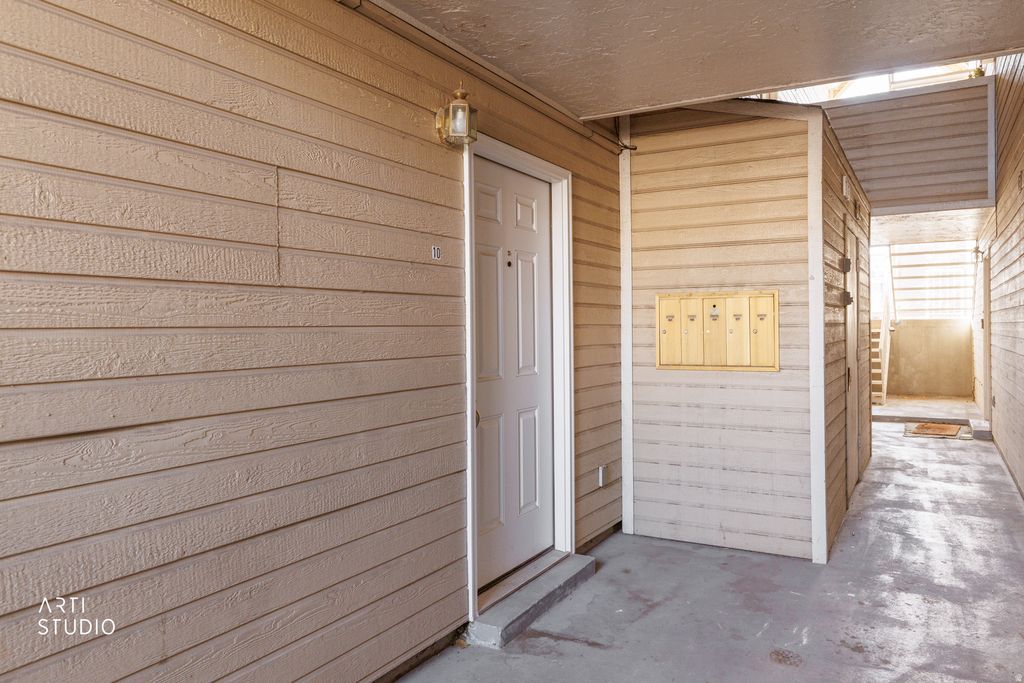 Photo of 1190 E WATERSIDE Cv S #10, Cottonwood Heights, UT 84047 (MLS # 2137312)