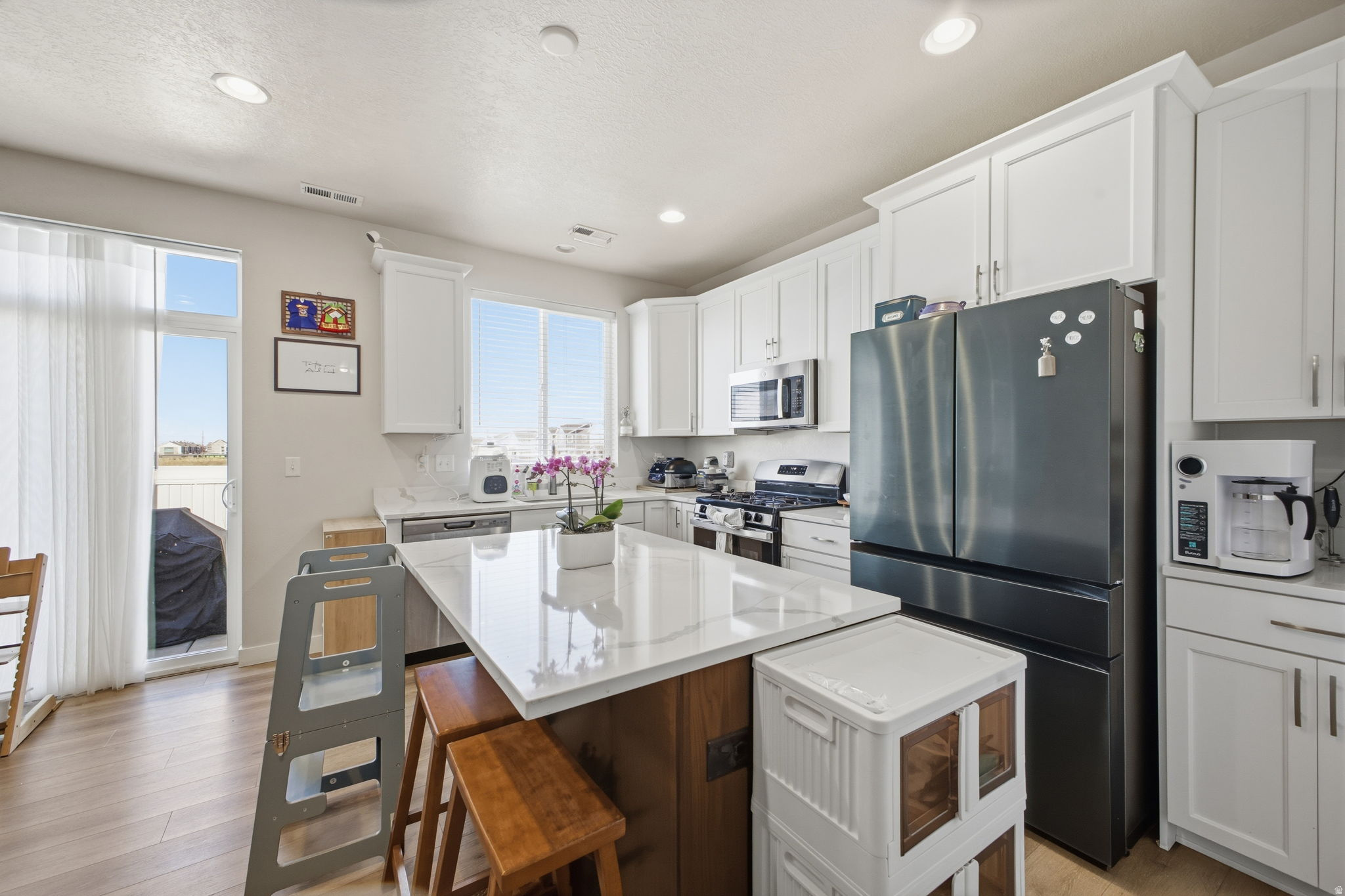 SALT POINT VISTA - Residential