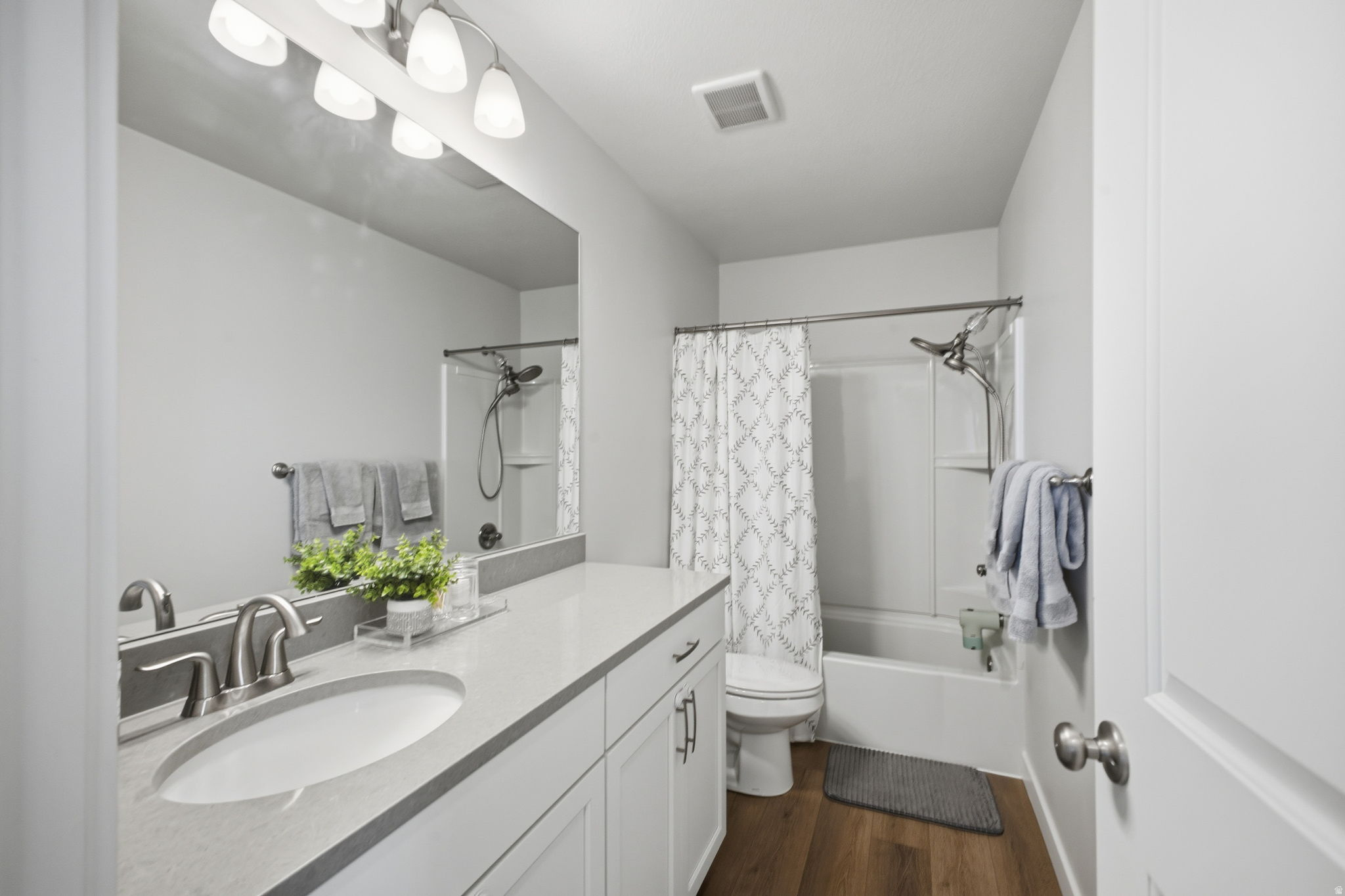 SALT POINT VISTA - Residential