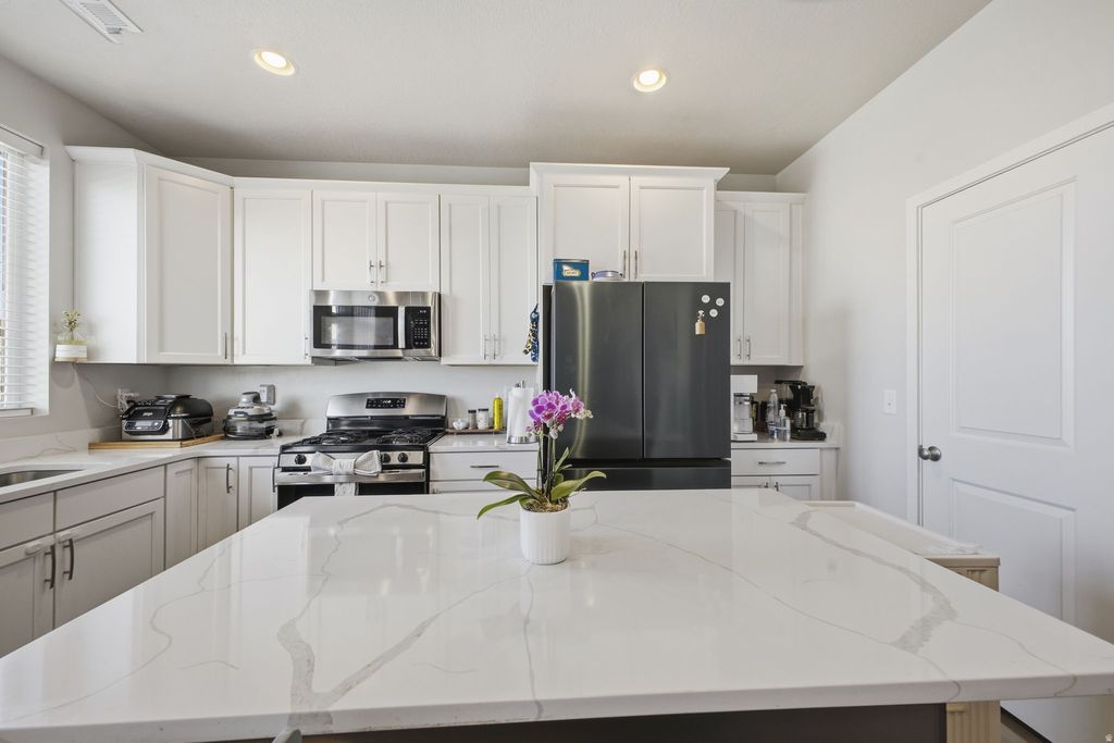 Photo of 3931 S 2950 W, West Haven, UT 84401 (MLS # 2140854)