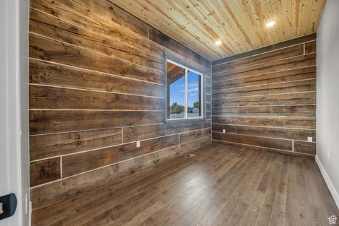 Tiny photo for 1138 N 1000 E, Mapleton, UT 84664 (MLS # 2110159)