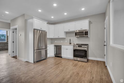 Tiny photo for 1138 N 1000 E, Mapleton, UT 84664 (MLS # 2110159)