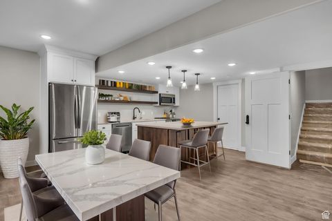 Tiny photo for 1138 N 1000 E, Mapleton, UT 84664 (MLS # 2110159)