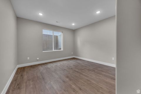 Tiny photo for 1138 N 1000 E, Mapleton, UT 84664 (MLS # 2110159)