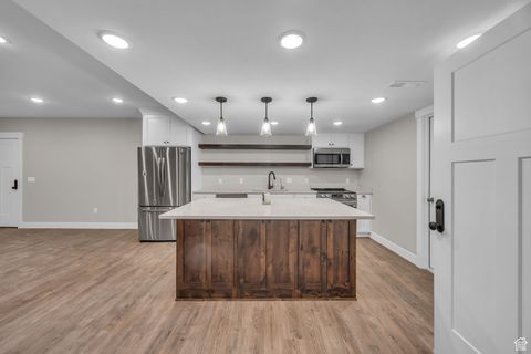 Tiny photo for 1138 N 1000 E, Mapleton, UT 84664 (MLS # 2110159)