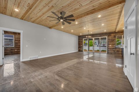 Tiny photo for 1138 N 1000 E, Mapleton, UT 84664 (MLS # 2110159)