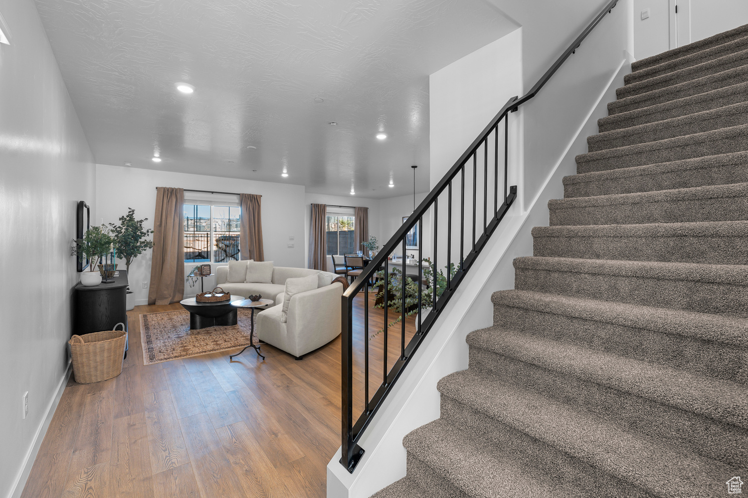 SKYLINE - Residential