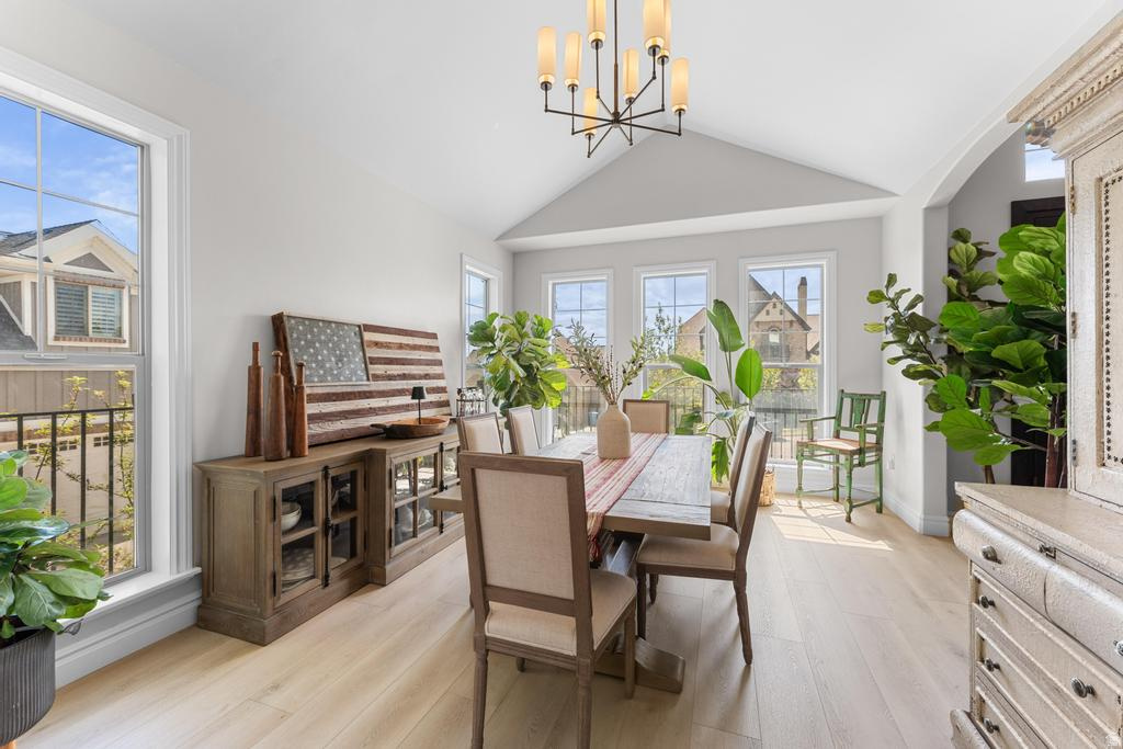 EAGLE SUMMIT - Residential