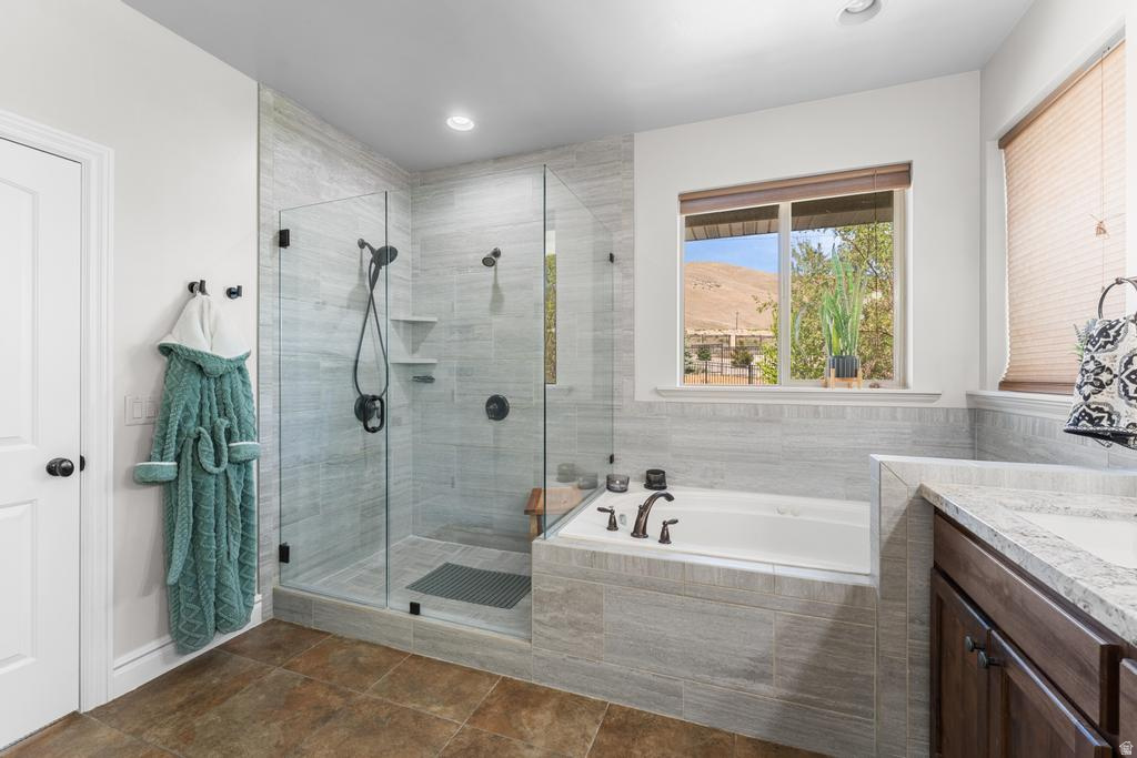 EAGLE SUMMIT - Residential