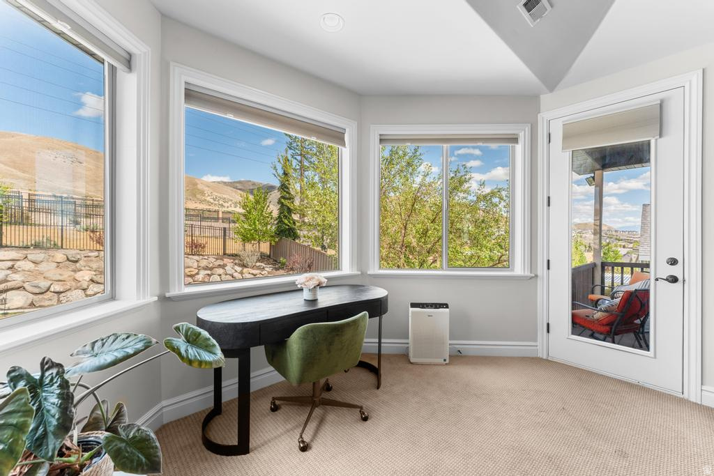 EAGLE SUMMIT - Residential