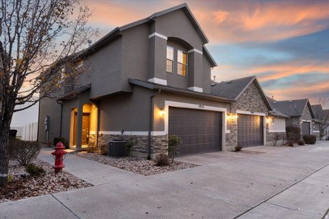 Photo of 1933 W 2295 S, Woods Cross, UT 84087 (MLS # 2127376)