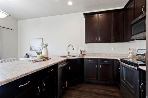 Tiny photo for 1933 W 2295 S, Woods Cross, UT 84087 (MLS # 2127376)