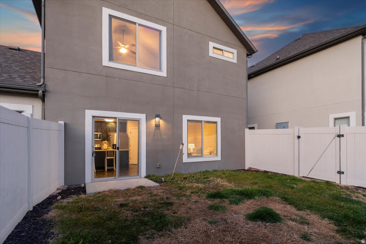 VALENTINE ESTATE TOW - Residential