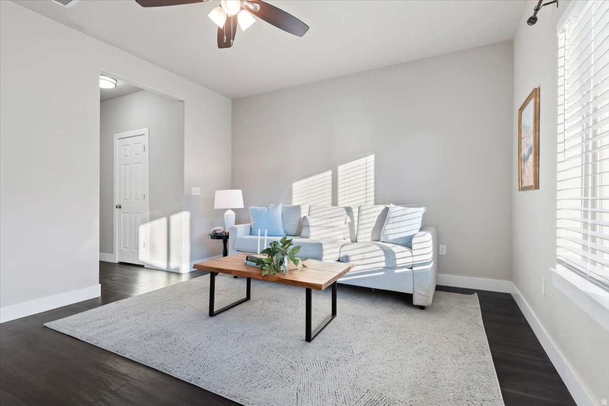 VALENTINE ESTATE TOW - Residential