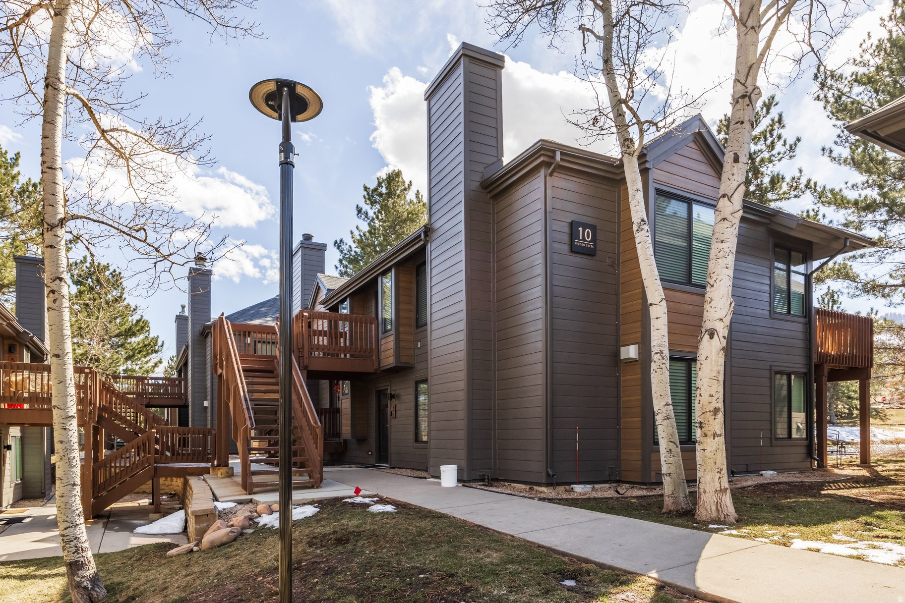 HIDDEN CREEK - Residential