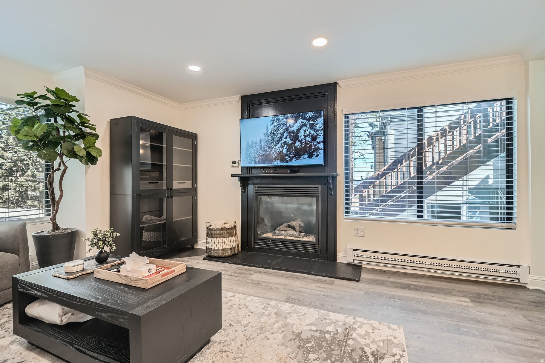 HIDDEN CREEK - Residential