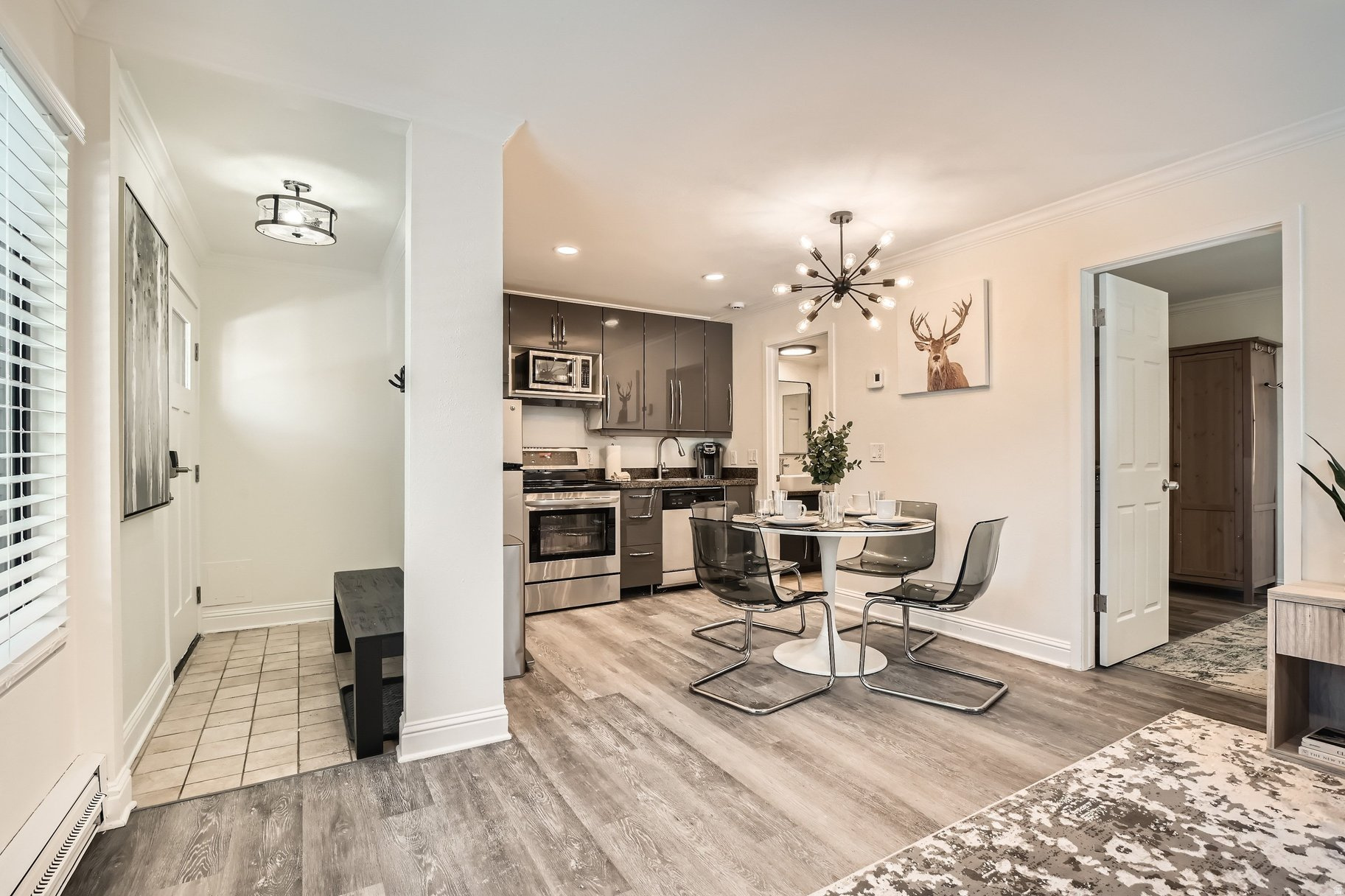 HIDDEN CREEK - Residential