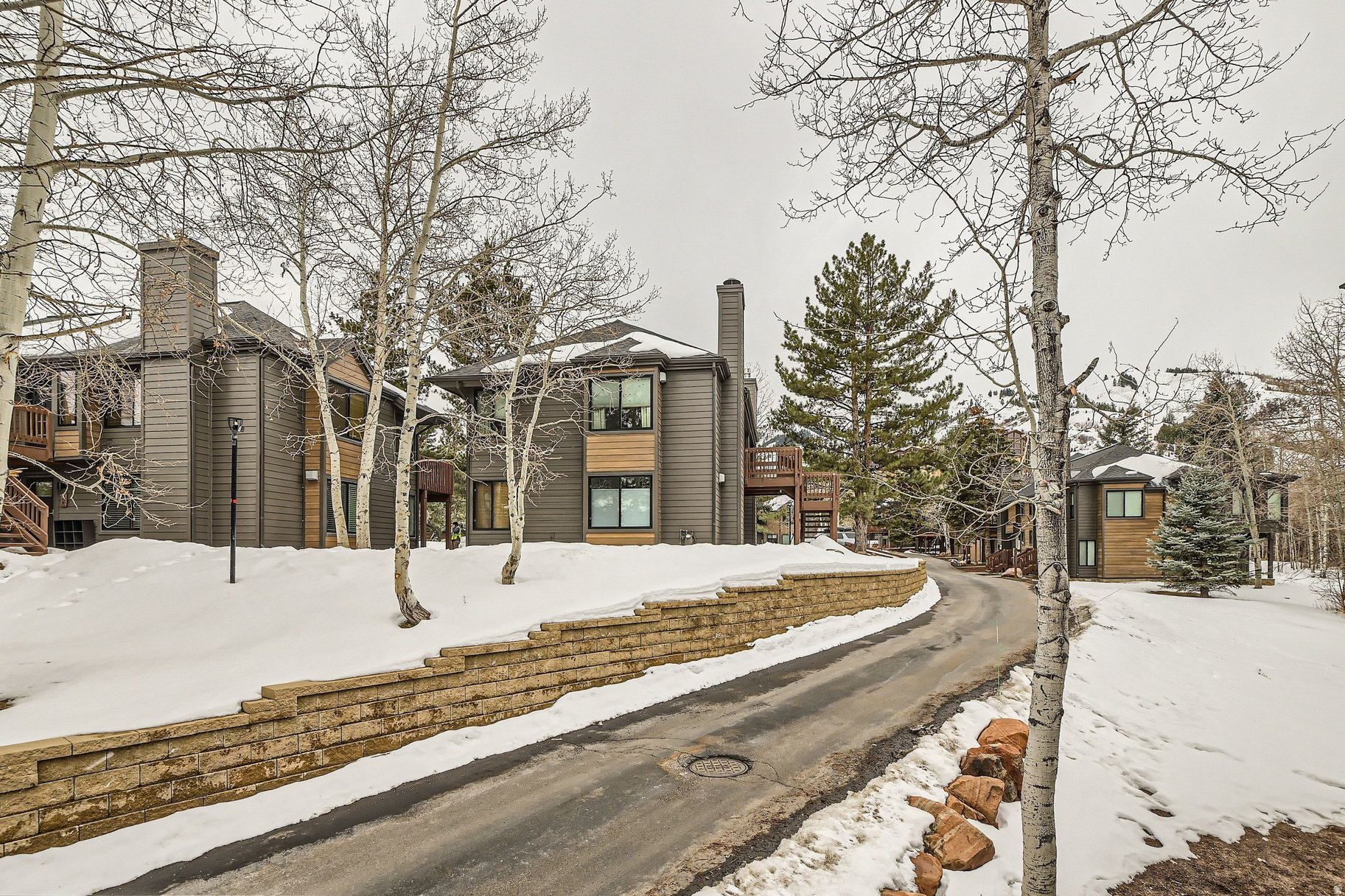 HIDDEN CREEK - Residential