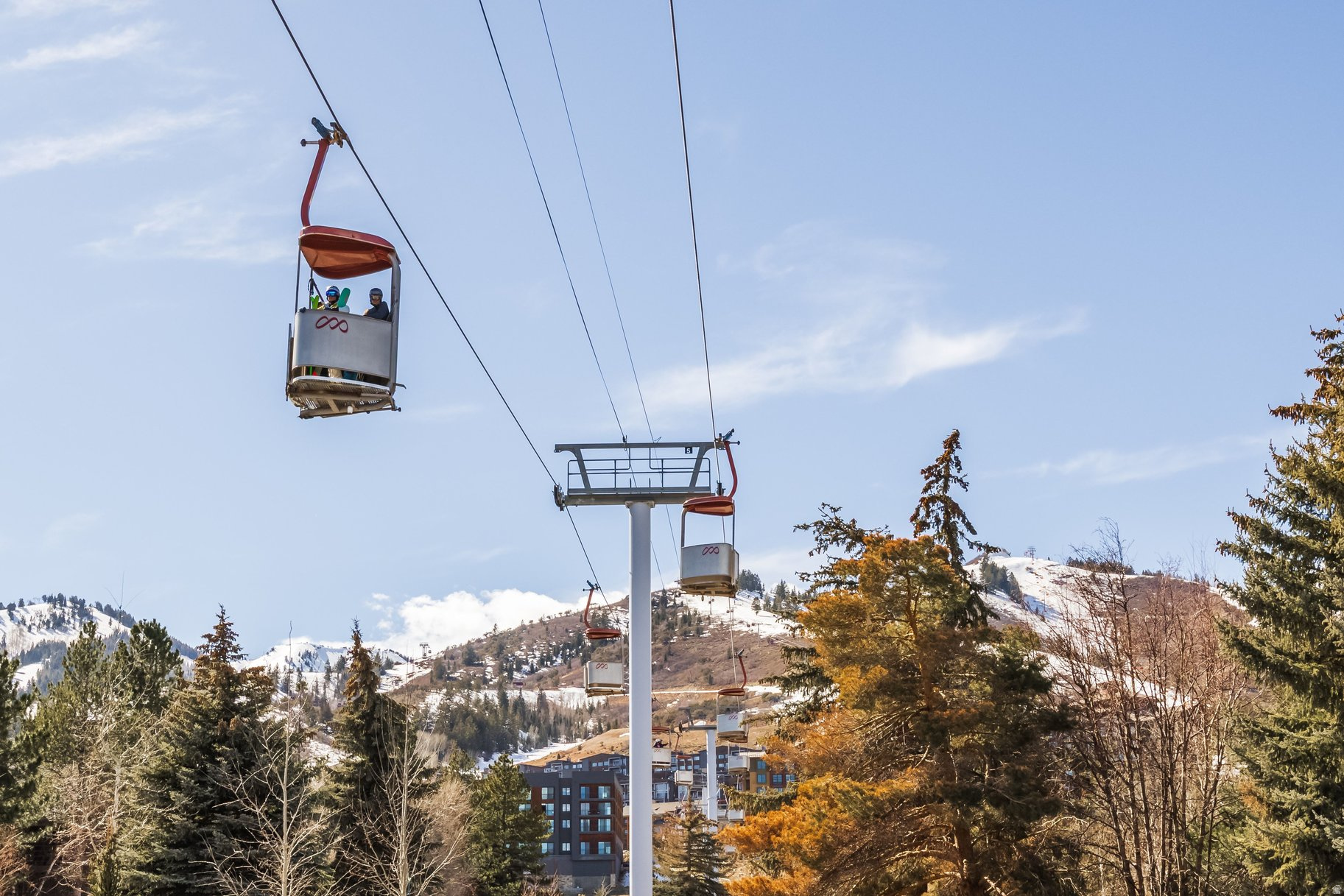 HIDDEN CREEK - Residential