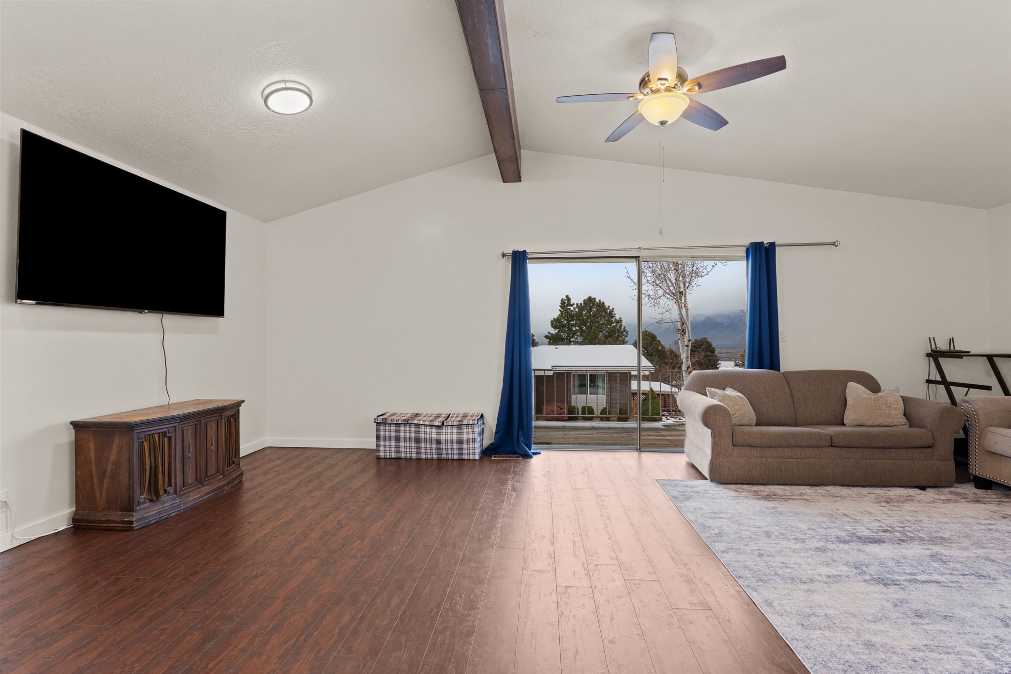 SALEM HILLS - Residential Income