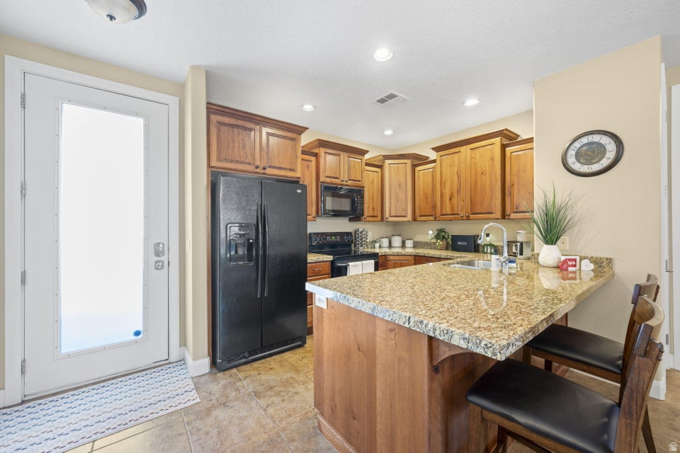 BLACKROCK CONDOS AT STONEBRIDGE AMD 1 - Residential