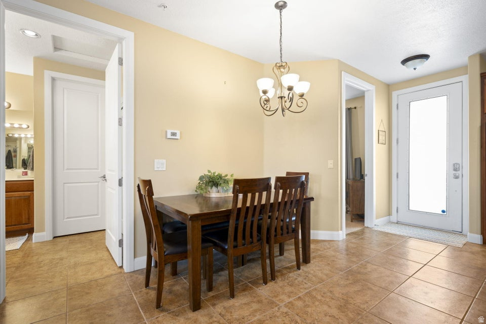 BLACKROCK CONDOS AT STONEBRIDGE AMD 1 - Residential