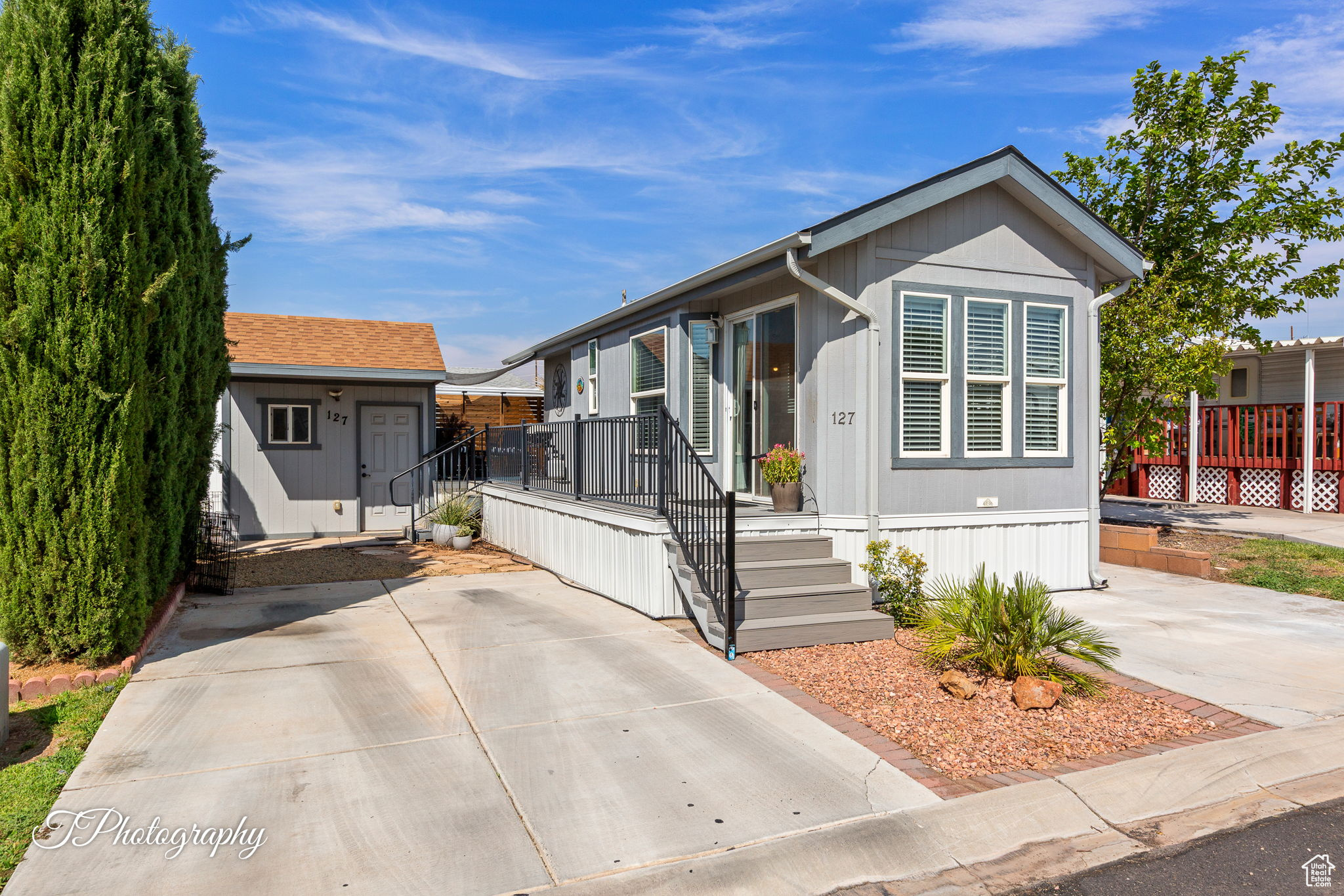 CHEROKEE SPRINGS - Residential
