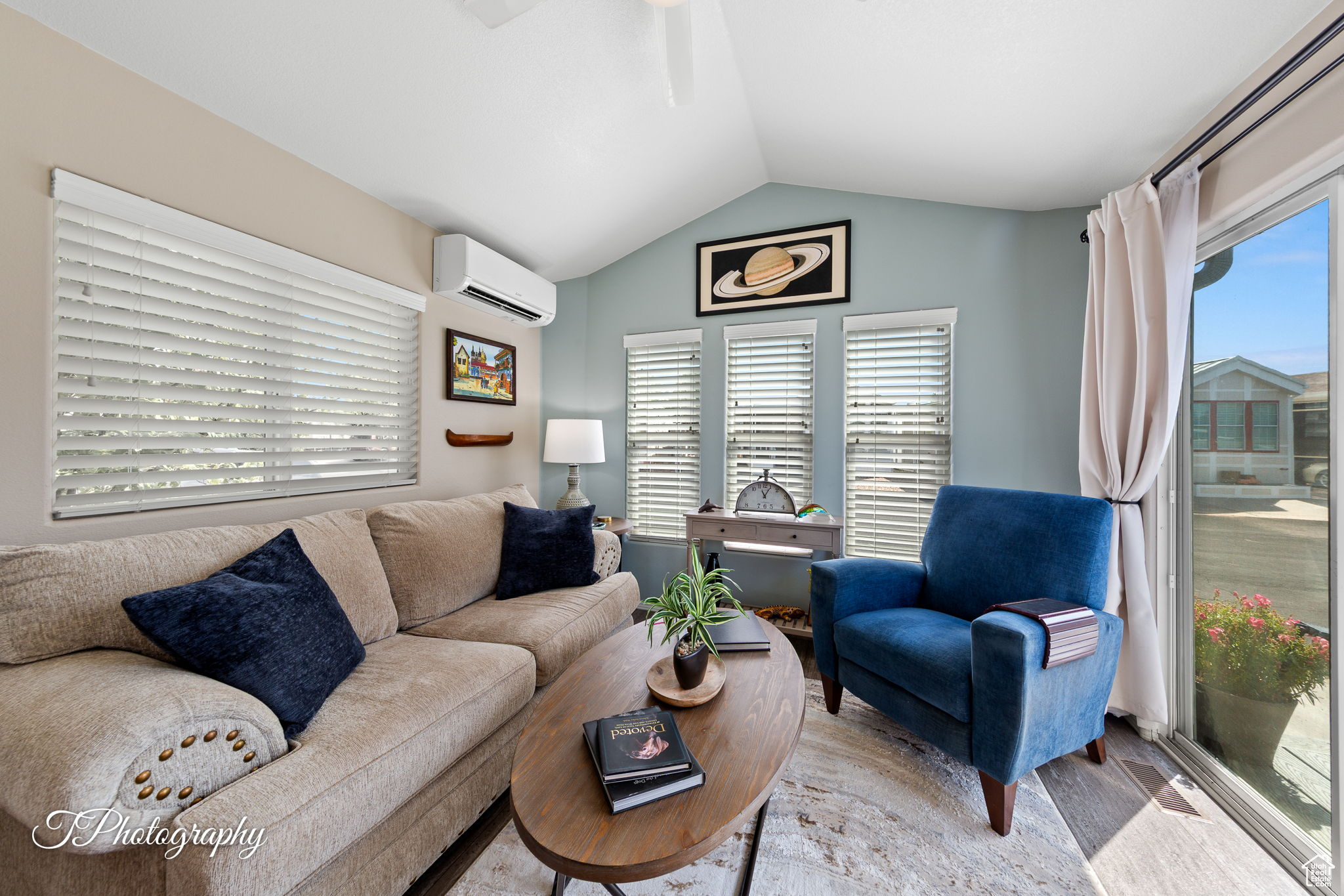 CHEROKEE SPRINGS - Residential