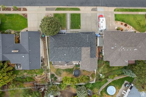 Tiny photo for 2511 E CAMPUS DR S, Cottonwood Heights, UT 84121 (MLS # 2114856)