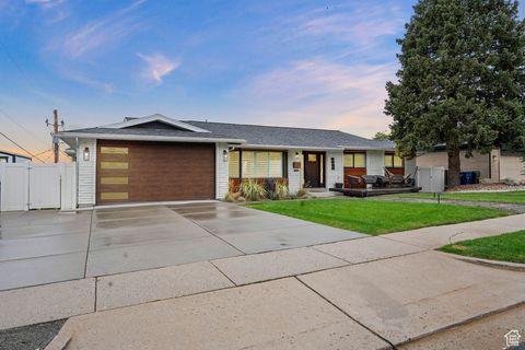 Tiny photo for 2511 E CAMPUS DR S, Cottonwood Heights, UT 84121 (MLS # 2114856)