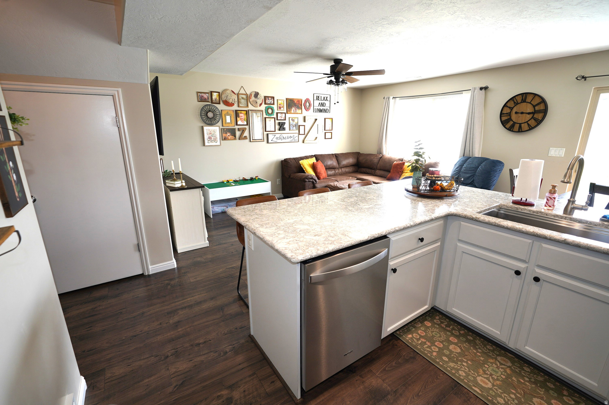 NEW TOWNE SQUARE - Residential