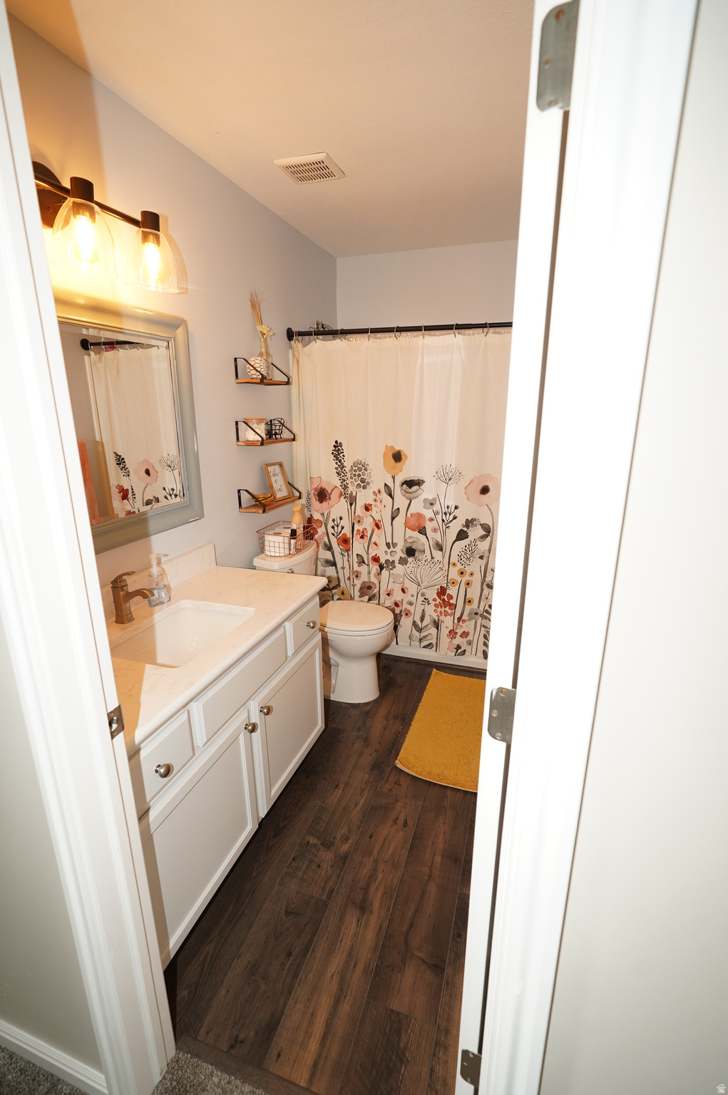 NEW TOWNE SQUARE - Residential