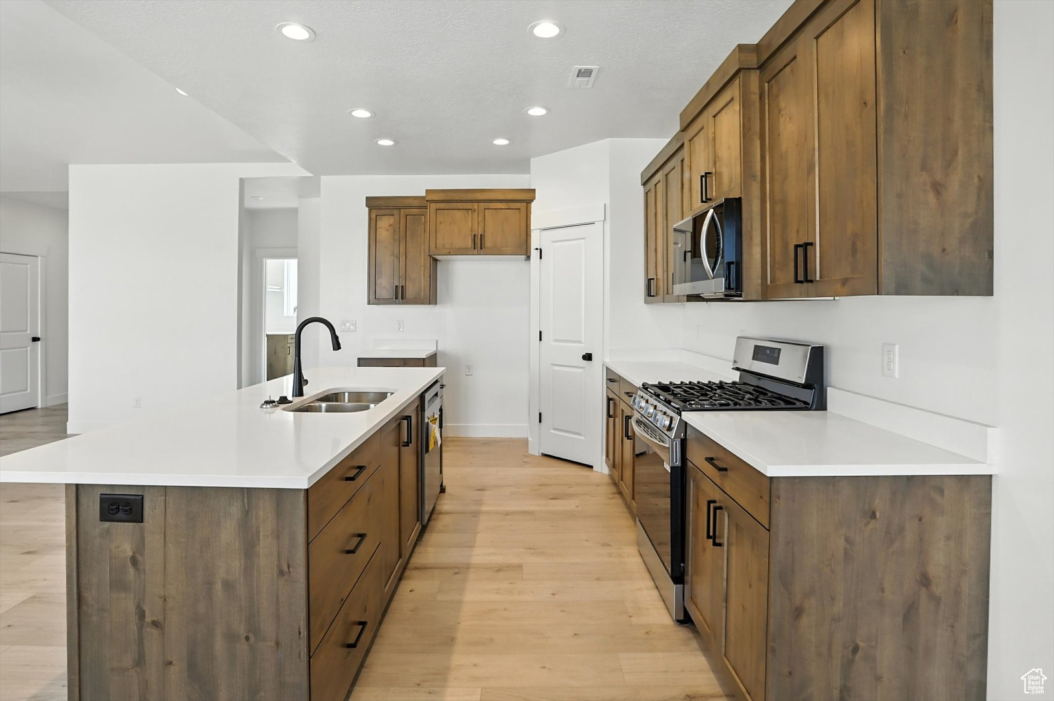 EASTSIDE - Residential