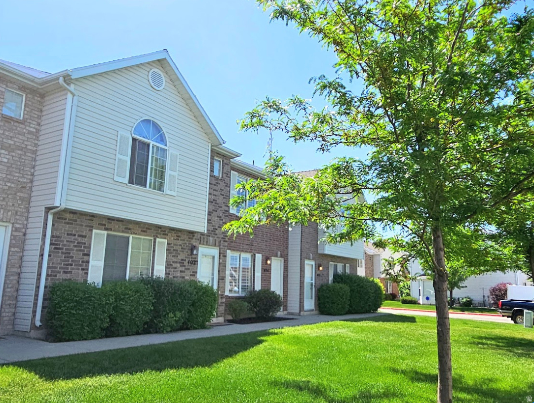 GOLFCREST VILLAGE - Residential