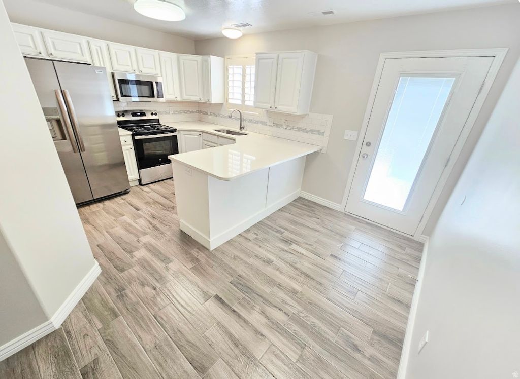 Photo of 404 W 1925 N, Harrisville, UT 84414 (MLS # 2154694)