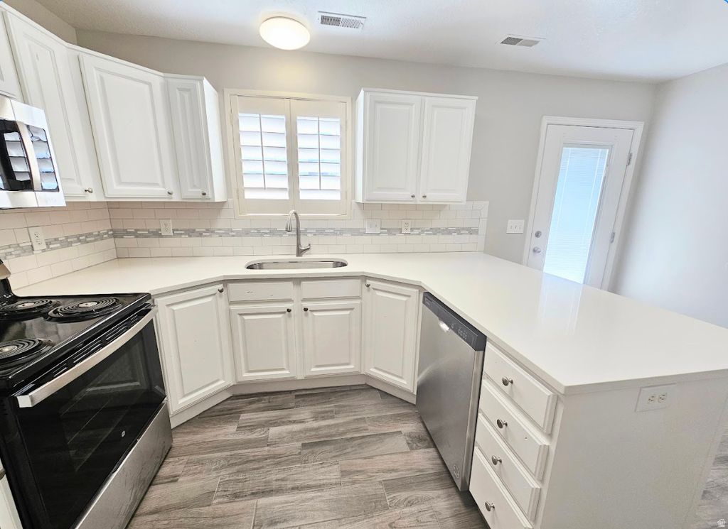Photo of 404 W 1925 N, Harrisville, UT 84414 (MLS # 2154694)