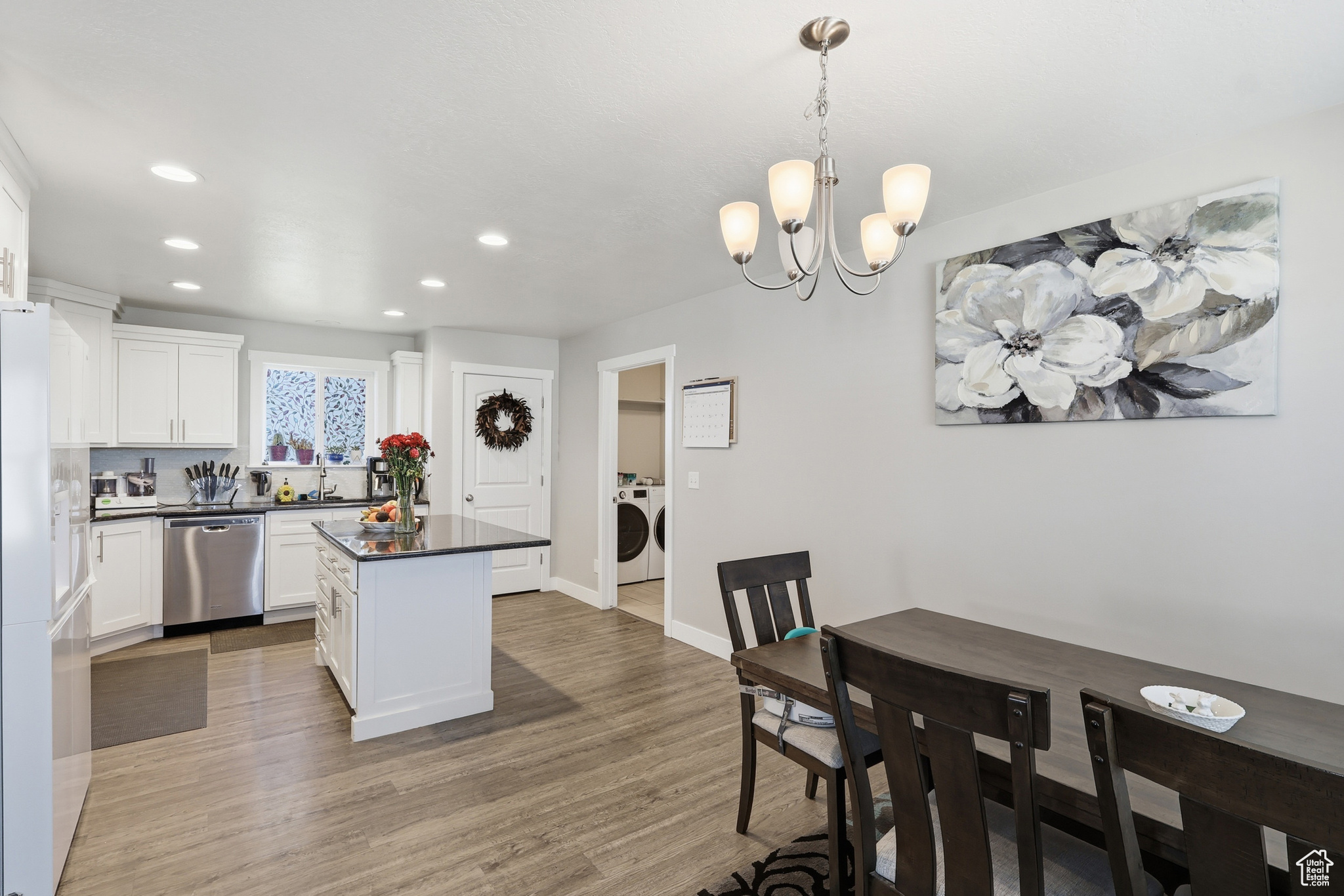 GREEN CANYON SQUARE - Residential