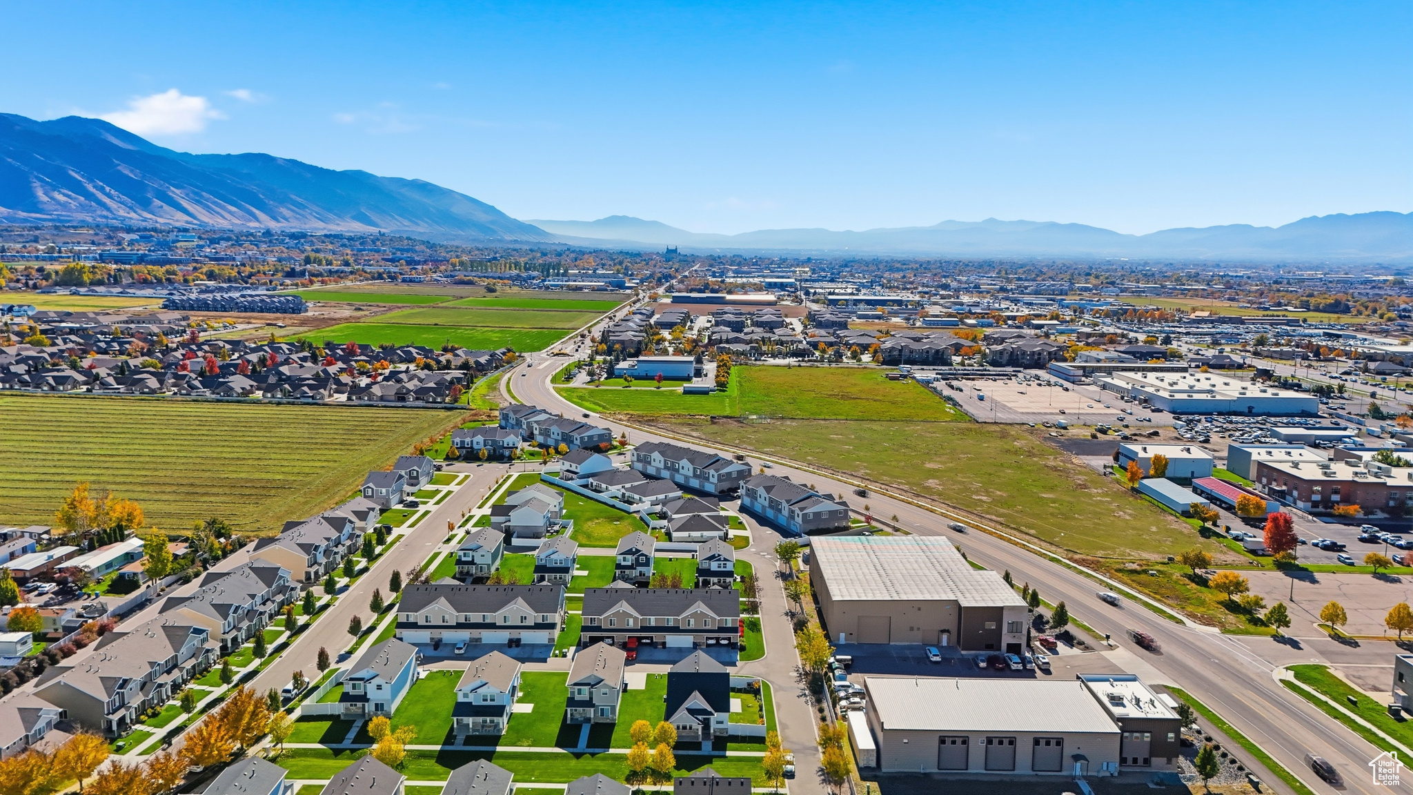 GREEN CANYON SQUARE - Residential