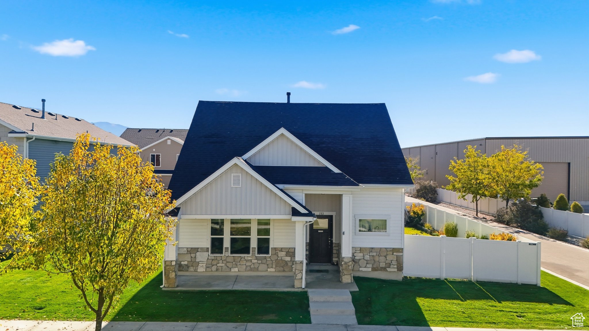 GREEN CANYON SQUARE - Residential