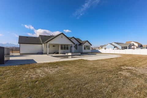 Tiny photo for 1226 N OXBORROW DR, Lehi, UT 84043 (MLS # 2134063)