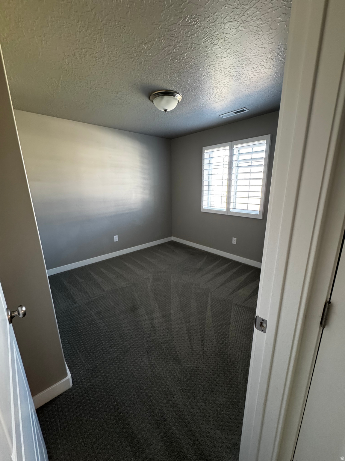 BROADVIEW SHORES - Residential Lease